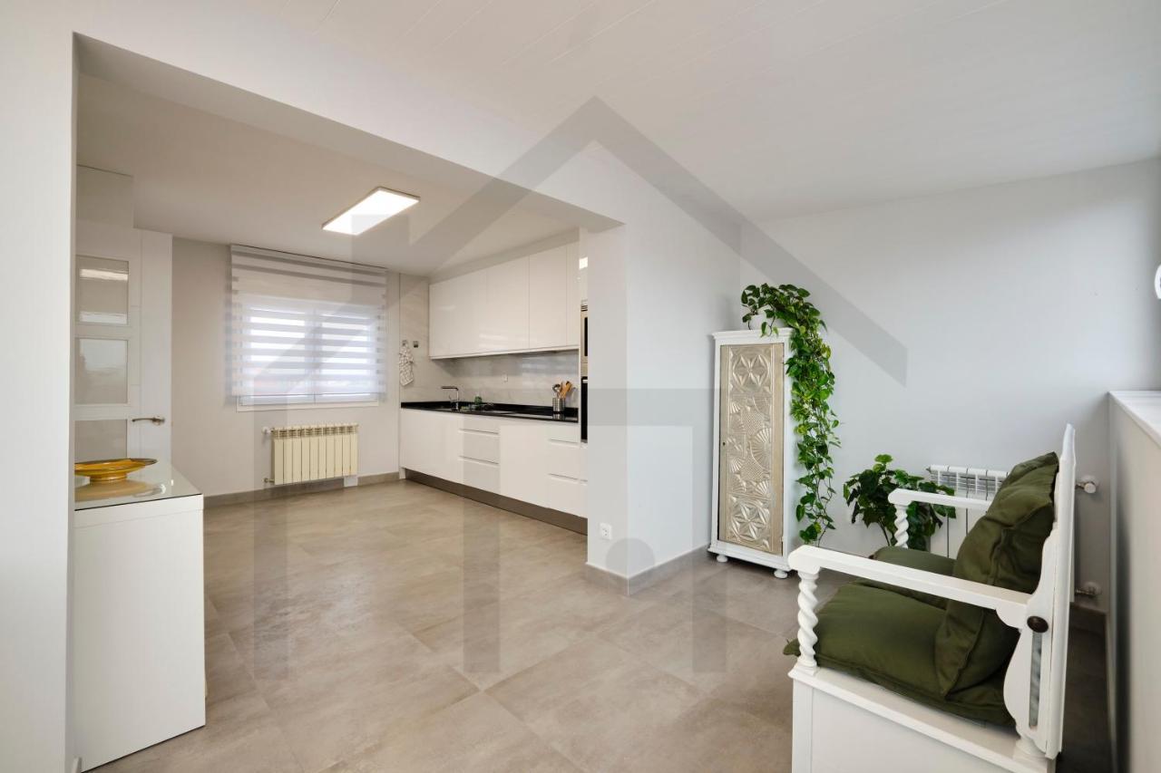 Espectacular Atico A Un Paso Del Centro De Gijon Bed & Breakfast Exterior photo